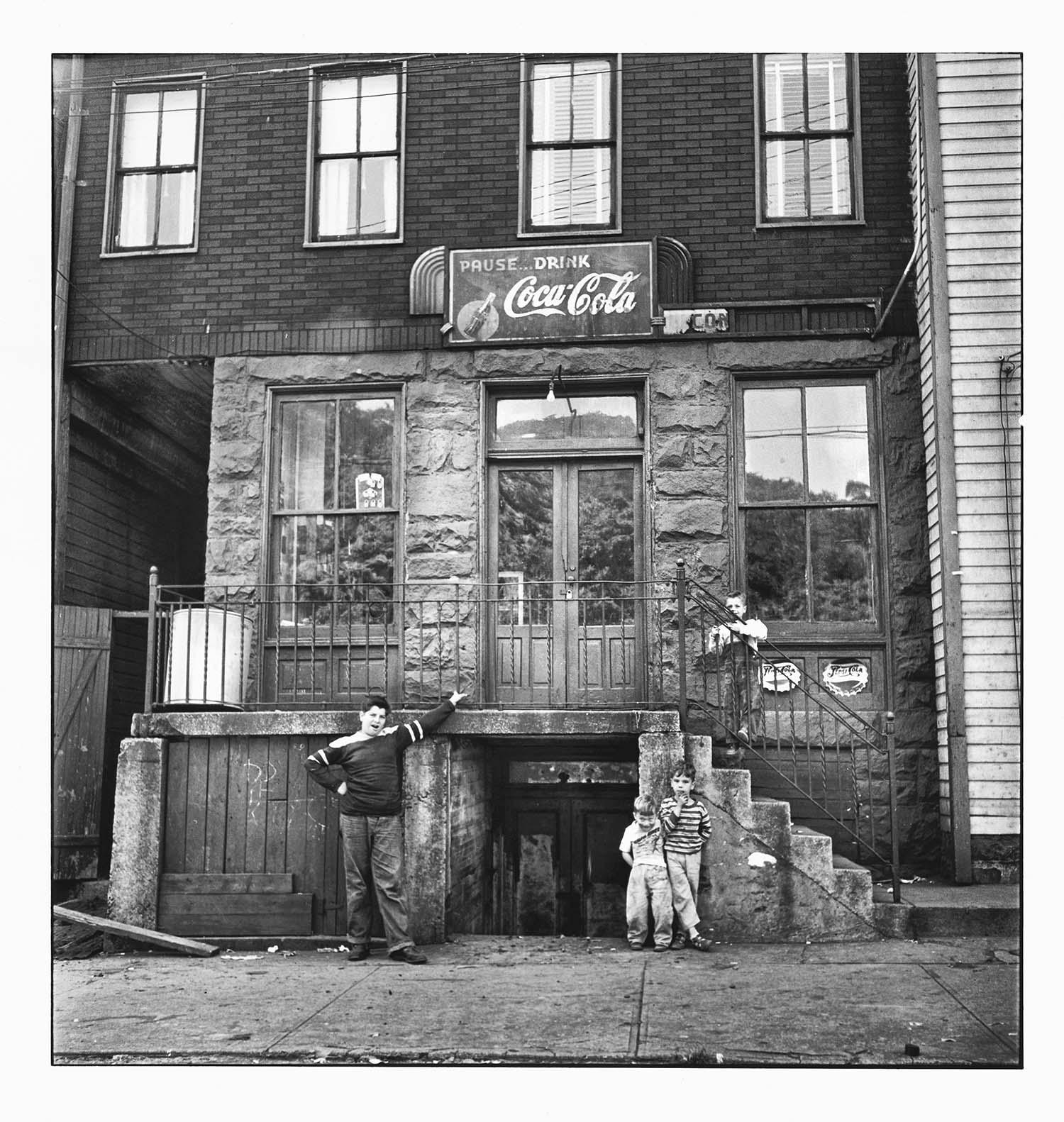 Finding the lost negatives of a young Elliott Erwitt | World